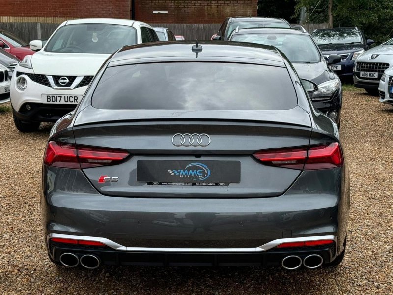 AUDI S5