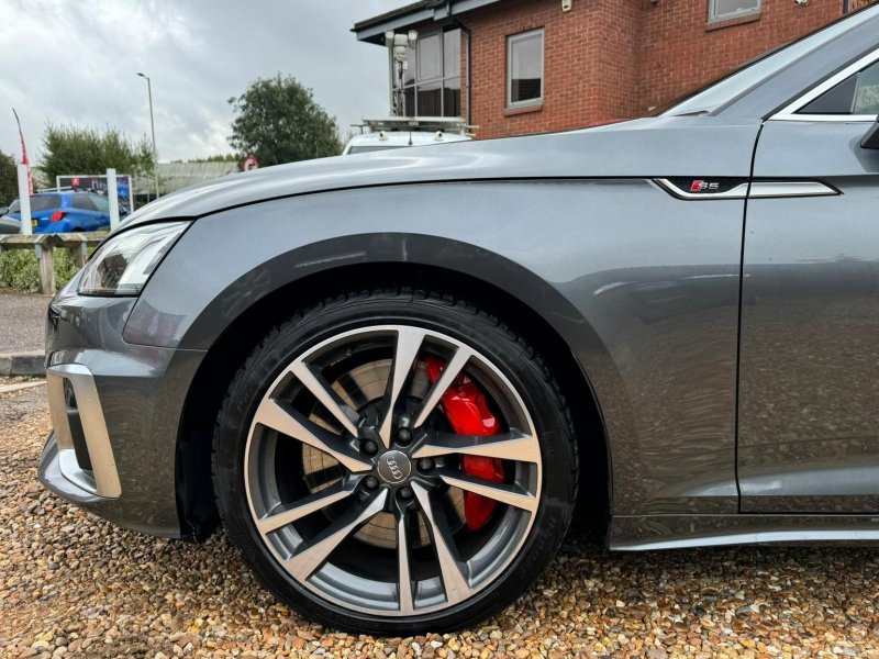 AUDI S5