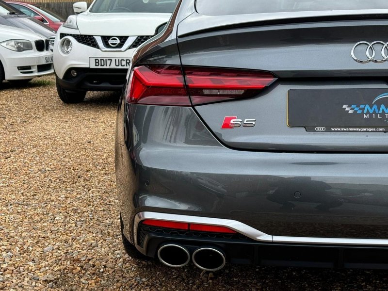 AUDI S5