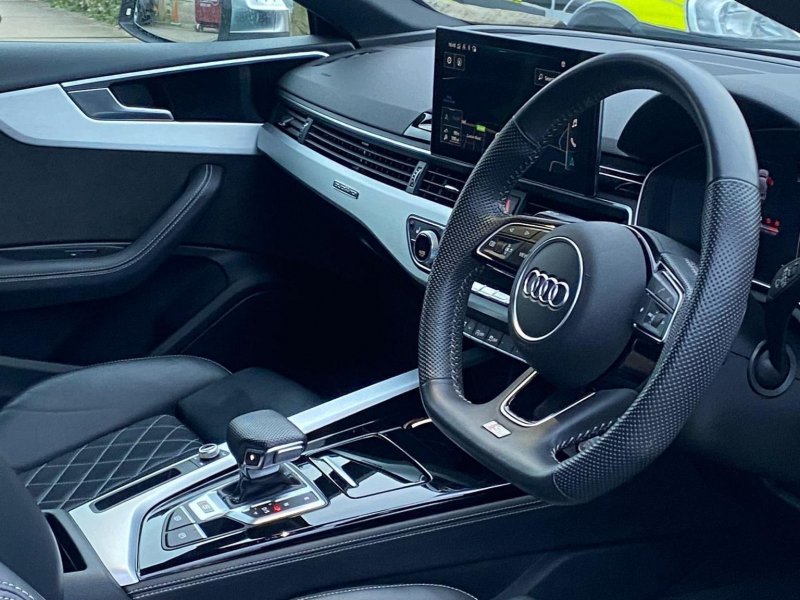 AUDI S5