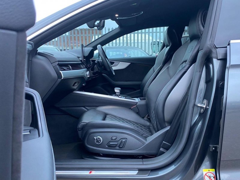 AUDI S5