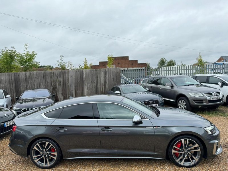 AUDI S5
