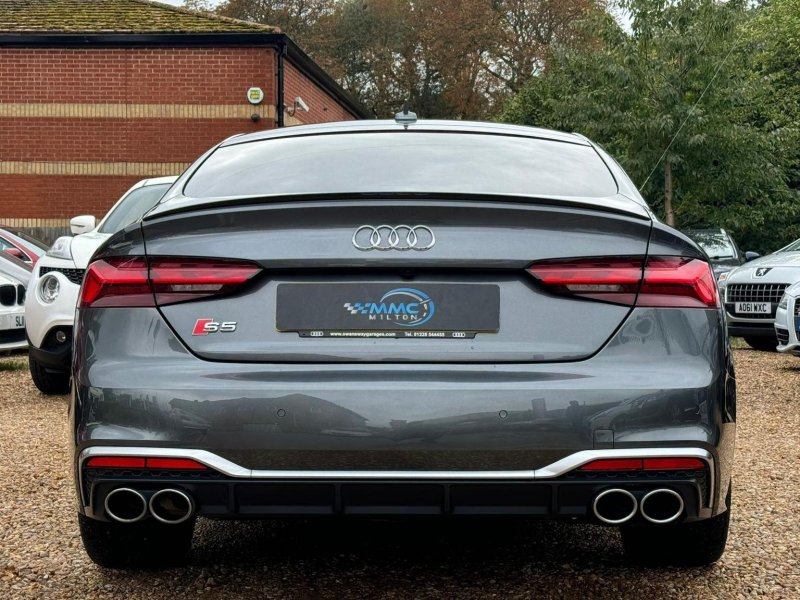 AUDI S5
