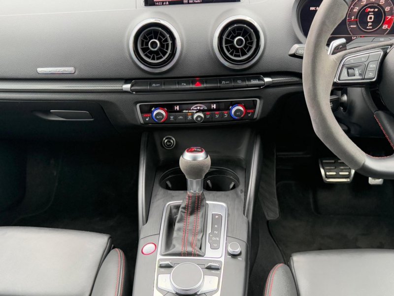 AUDI RS3
