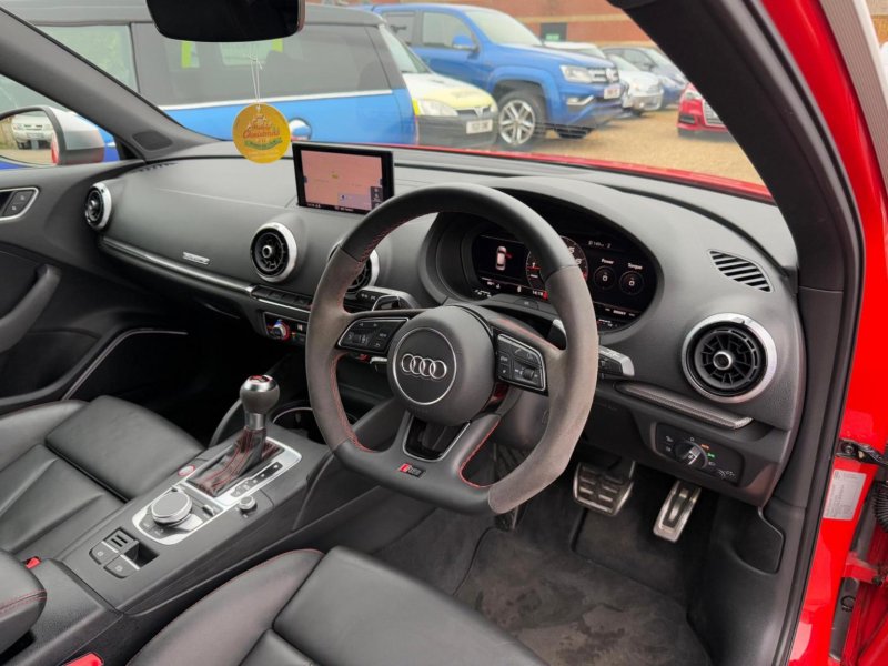 AUDI RS3