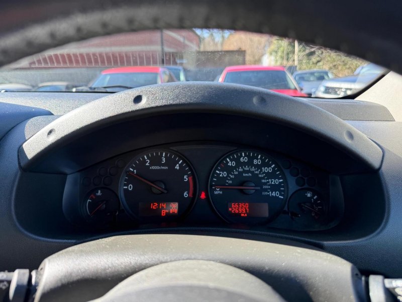 NISSAN NAVARA