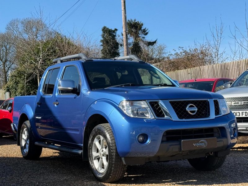 NISSAN NAVARA