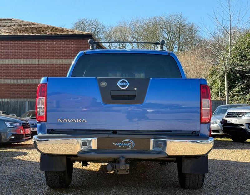 NISSAN NAVARA