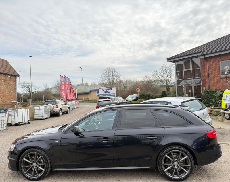 AUDI A4 AVANT