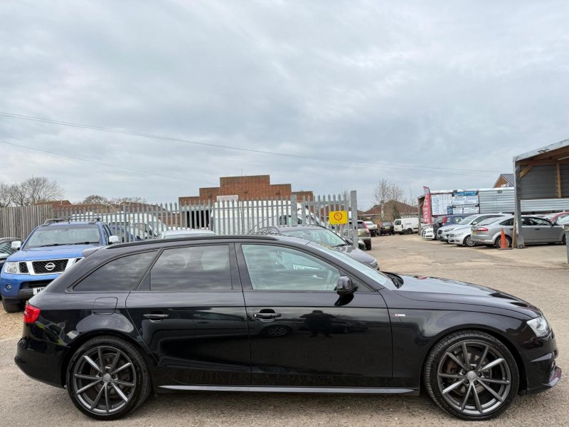 AUDI A4 AVANT
