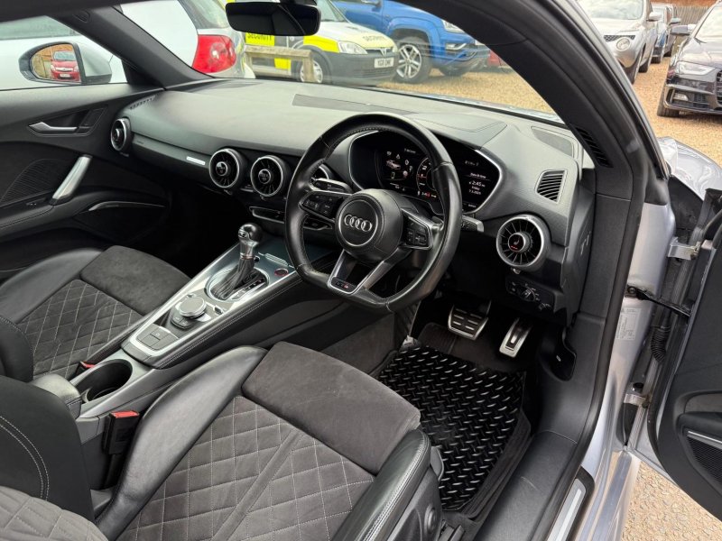 AUDI TTS