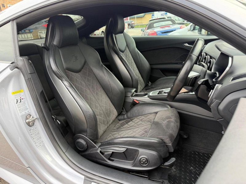 AUDI TTS