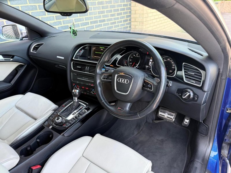AUDI RS5