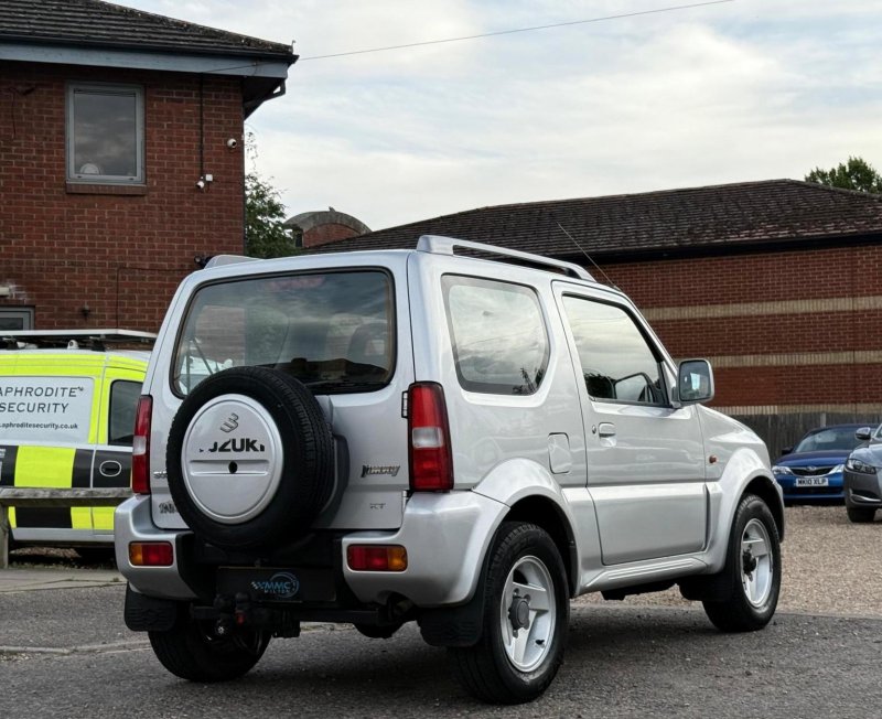 SUZUKI JIMNY