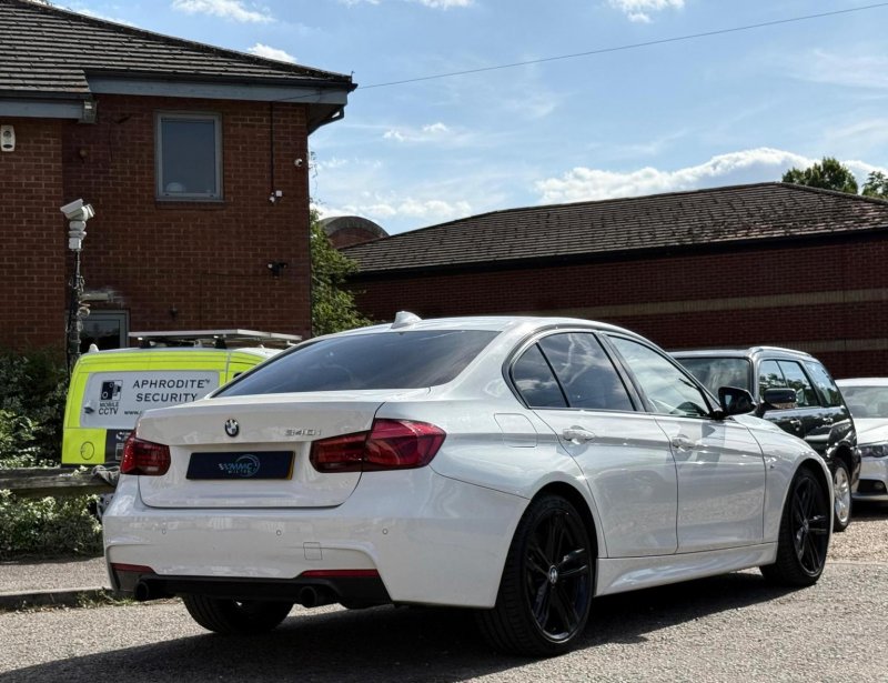 BMW 3 SERIES