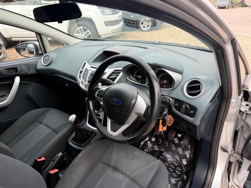FORD FIESTA