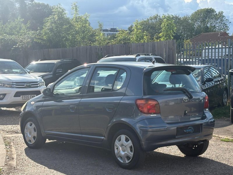 TOYOTA YARIS