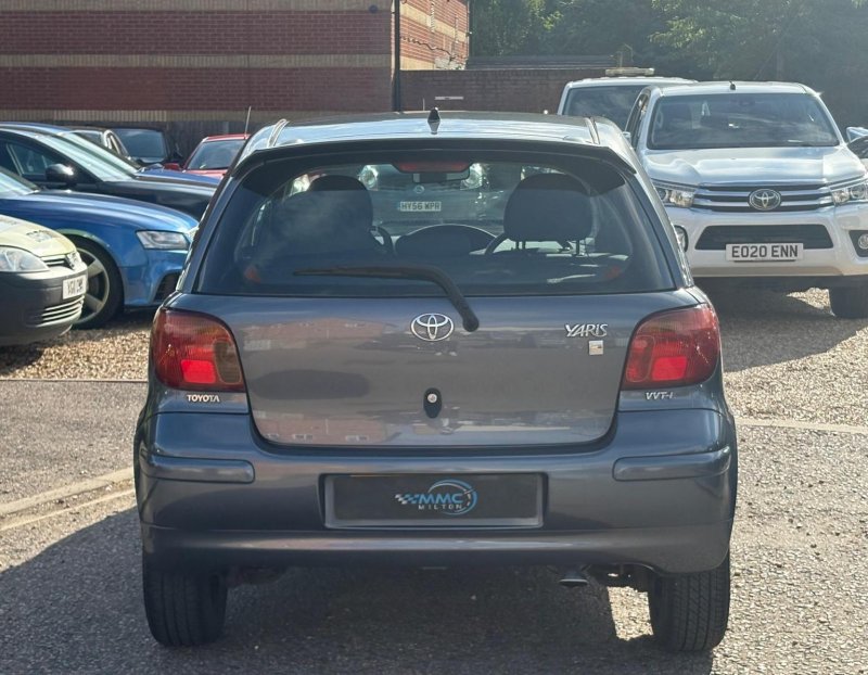TOYOTA YARIS